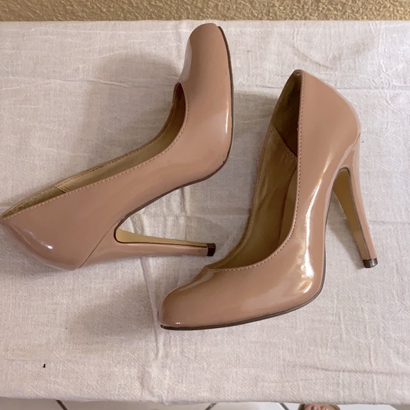 M by Michael Antonio Nude pump - Picture 3 of 4
